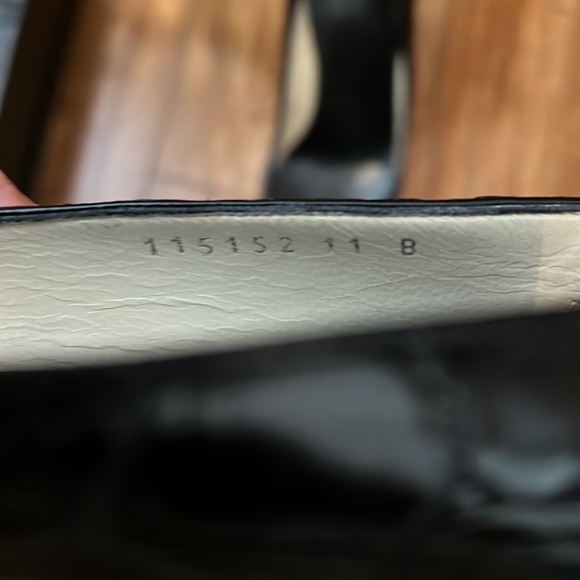 Gucci Crocodile Pumps - Picture 4 of 4